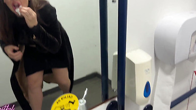 Cheating boss takes surprise facial in pub toilets