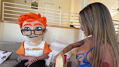 Lusty Linda Lan Rides the Porn Dude's Cock Like a Pro in Wild Casting Couch Session!