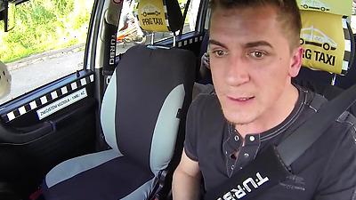 Crazy Action In Taxi - Samantha Bee