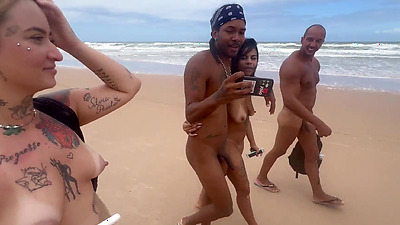 I went to the nude beach in Bahia to give it to the hotties.