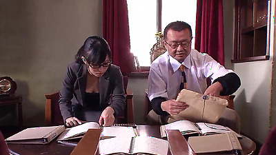 Japanese Teen secretary with Glasses seduce to Suck Fat Penis of old ugly Guy in uncensored JAV