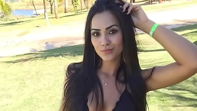 Handjob for Lorrainy Rosa Very hot brunette