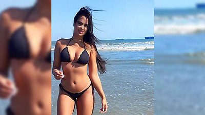 Handjob for Lorrainy Rosa Very hot brunette