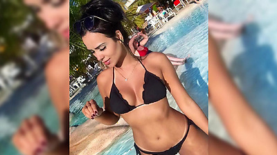 Handjob for Lorrainy Rosa Very hot brunette