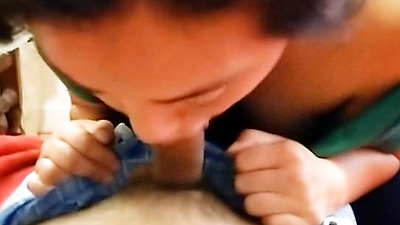 Me follo a la más puta de la universidad mientras vemos una pelicula