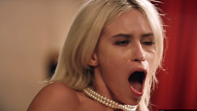 Deeper. Shy Understudy Is Seduced By Her Infamous Co-star - Kiara Cole