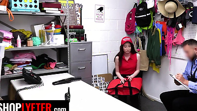Pizza Delivery Chick Gets Her Tiny Cavity Searched For <Censored> Merchandise