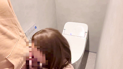 【カップル】ホテルのトイレでイチャイチャしてベッドでセックス/後背位/フェラチオ/アナル/フェラチオ