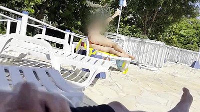 A stranger gave me a great handjob at a public pool