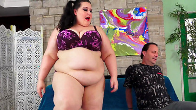 Penis Hungry Fatty Becki Butterfly Likes to Ride Cock