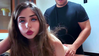 Fucking in the kitchen with hard stepdad, cuckolding mommy and enjoying a mature dick, speaking in Spanish