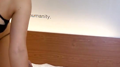 【メンズエステ裏講習】【スマホ主観】人妻セラピストにエロすぎる水着を着させたら恥ずかしがっていたからイタズラしたら凄いことになったｗｗ