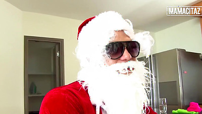 Thick Latina Ana Mesa Spends Her Christmas Riding Santa's Big Shaft - CARNE DEL MERCADO