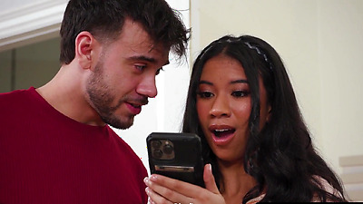 NURU MASSAGE - Cute Ebony Ameena Green Gives Her First NURU And It's VERY Naughty SPANISH SUBTITLES