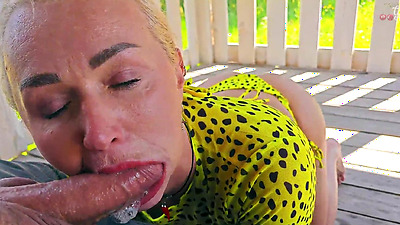 Cherry Aleksa gently sucks on the street