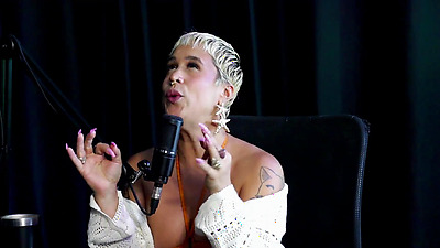 She suffered (...) in a rehearsal and this made her create Just House, the dispute between models is not healthy, and she felt out of place at... - Just Joana (WATCH ON: SHEER/RED)