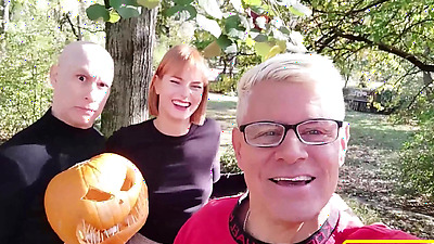 DOLLY DYSON “NO NUT NOVEMBER” DOUBLE PENETRATION THREEWAY while CUCKOLD PARTNER CRIES – IMMORAL PRODUCTIONS 4K