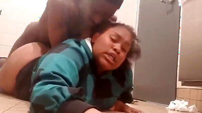 SLUTTING OUT WALMART EMPLOYEE IN BATHROOM