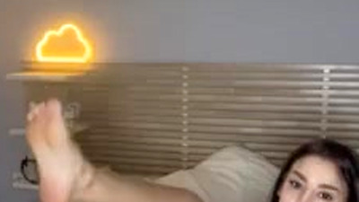 Sweet teen daniela close up bg masturbate squirt deep wet pussy hot