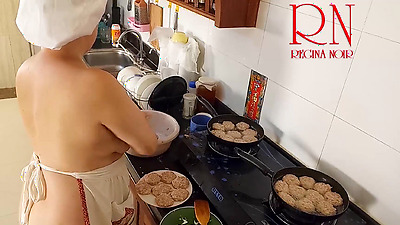 Nudist housewife Regina Noir cooks at the kitchen. Naked maid. Naked housewife. s3