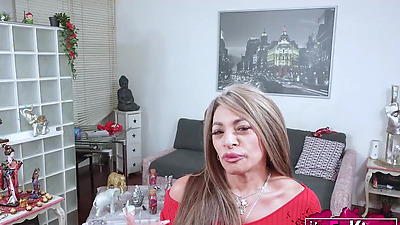 Vanesa Colombiana seduces and completely WRECKS this amateur young dude!