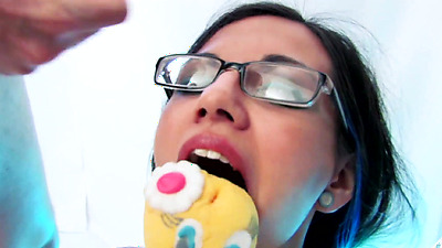 Tiny Asian Girl Gets Sprayed By 4 Big Cocks In a Wild Bukkake