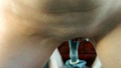 Horny whore fucked the gearshift lever after masturbating in the car!