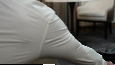 Lucky Anne Gets Her Big Butt Worshipped By Huge Fan - Lucky Starr