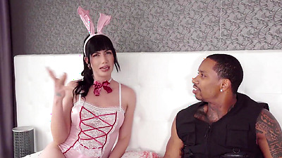 Interview with Venezuelan bitch Yenifer Chacón that ends in an incredible fuck