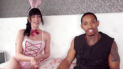 Interview with Venezuelan bitch Yenifer Chacón that ends in an incredible fuck