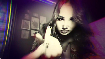 Valerica Steele's Wet & Wild Comeback