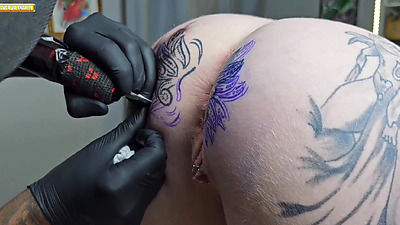 STARTING THE DAY WITH A CHANGE IN MY ANAL TATTOO 1
