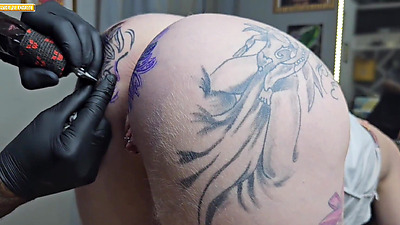 STARTING THE DAY WITH A CHANGE IN MY ANAL TATTOO 1