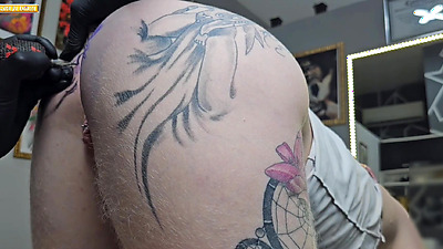 STARTING THE DAY WITH A CHANGE IN MY ANAL TATTOO 1