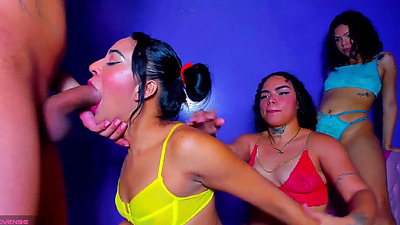 Latinas swallow a huge big dick - Super blowjobs