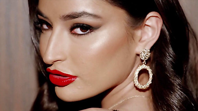 VIXEN Sexy Kenzie Anne Makes Her Debut With Alina & Emily - Emily Willis