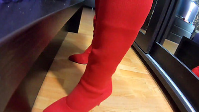 Preview- MilfyCalla- Face fuck,cum play and masturbation while wearing a fur coat and long red boots ep 211