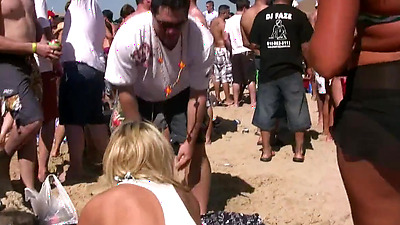 Tits And Arse At The Beach