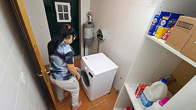 Fucking Latina Maid on the Laundry Machine