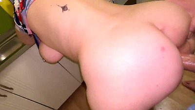 Stepmom cooked stepson blowjob and anal sex instead of lunch