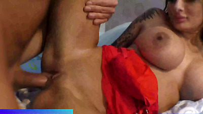 Matt Bird & Dean's Threeway Holiday Special With Maddy Black!