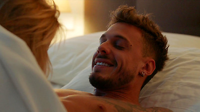 BLACKED Kelly Shares Her BF's Huge BCC With Sexy Bestie Mia - Kelly Collins