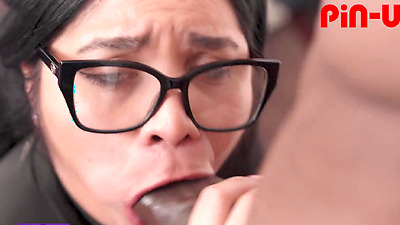 Venezuelan busty girl humiliates her boyfriend while being penetrated by mandingo trainer / Pin-Up