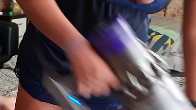 Jeg trækker min pik ud, mens jeg ser THE SQUID GAME. Min stedmor kan ikke tro det...