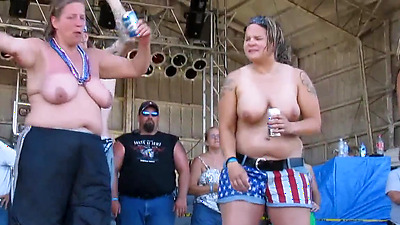 Wet Wild And Horny Iowa Milf Cougar Biker Bitches