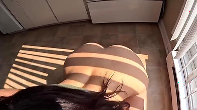 Perfect Babe with Rounds Arse wants to get Fucked on the Kitchen Chair - Amateur couple