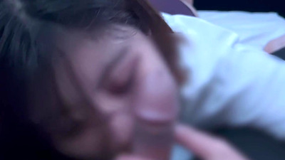 裏すじ攻めフェラも得意な女の子cum in mohth blowjob