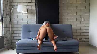 Gorgeous FlyToday comes to touch herself, asked for help and made her Squirt All over !