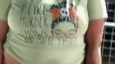 Ebony milf FreckleFace420 flashing pussy in public