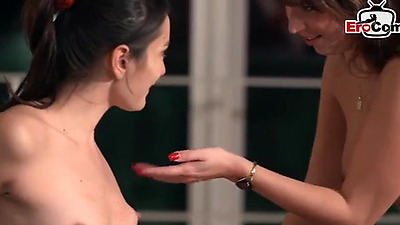Scissoring And Oral Sex Valentina Bianco